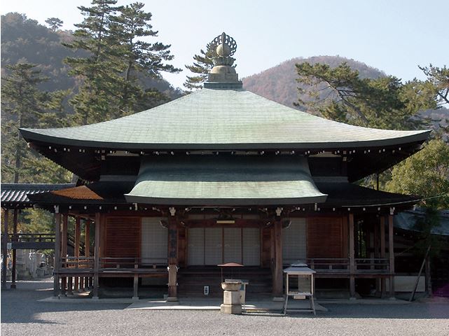 聖霊殿